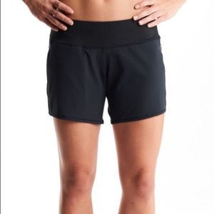 Oiselle Long Roga Shorts. NWT. Size 10